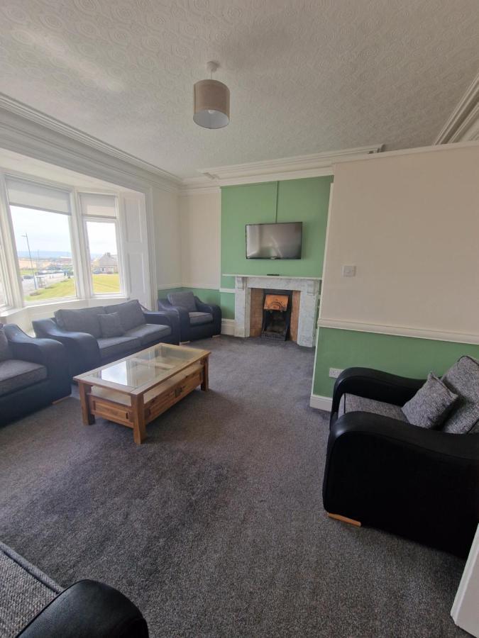 2 The Green, Exceptional Large House, Sea Views Loads Of Bathrooms Seaton Carew Kültér fotó