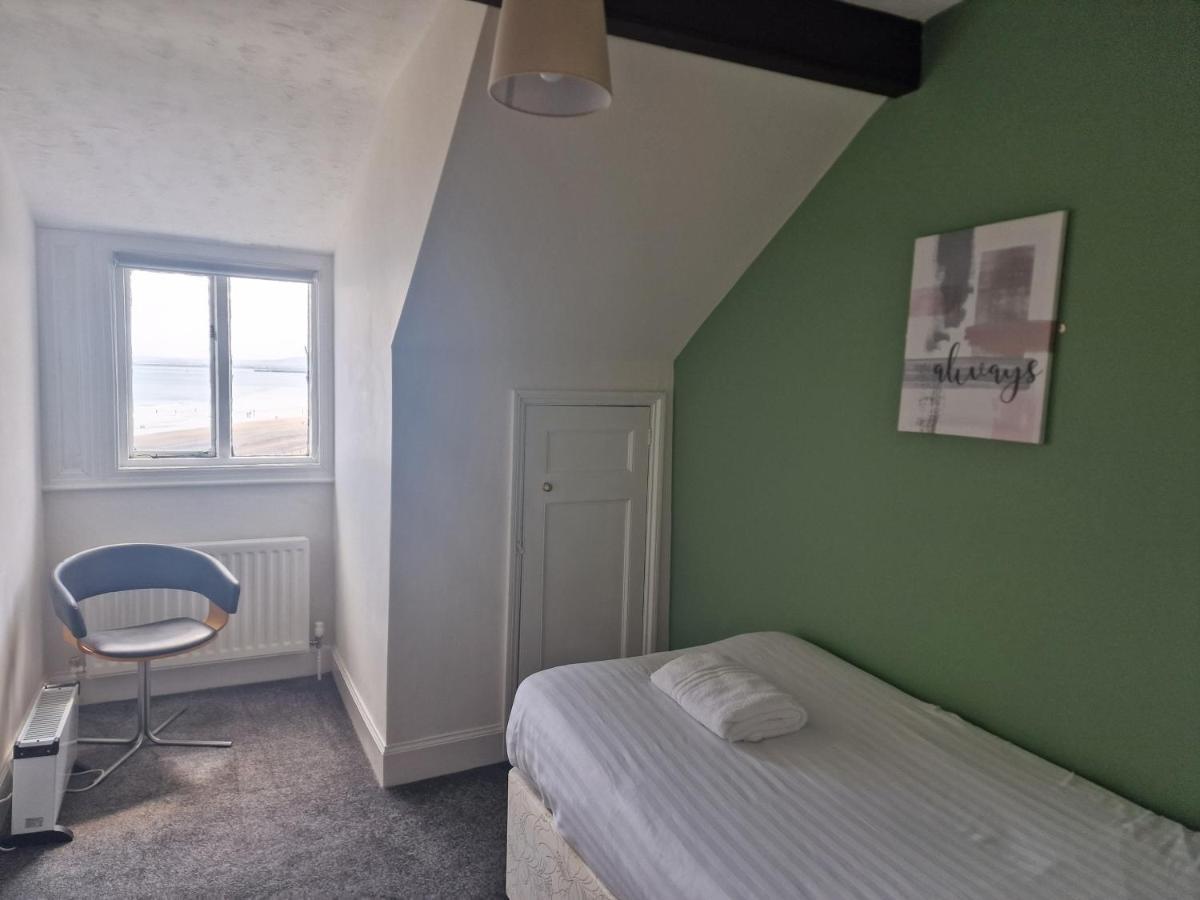 2 The Green, Exceptional Large House, Sea Views Loads Of Bathrooms Seaton Carew Kültér fotó