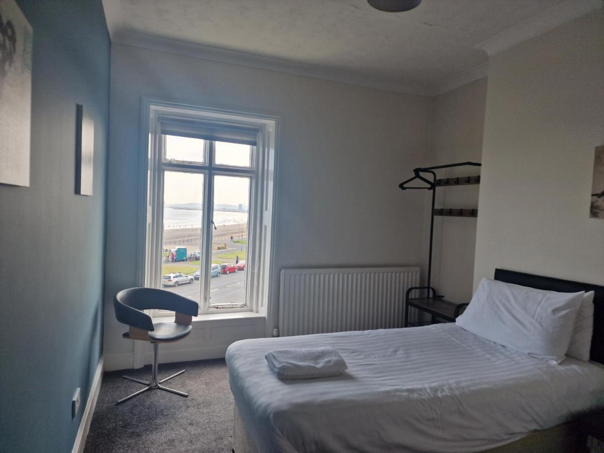 2 The Green, Exceptional Large House, Sea Views Loads Of Bathrooms Seaton Carew Kültér fotó